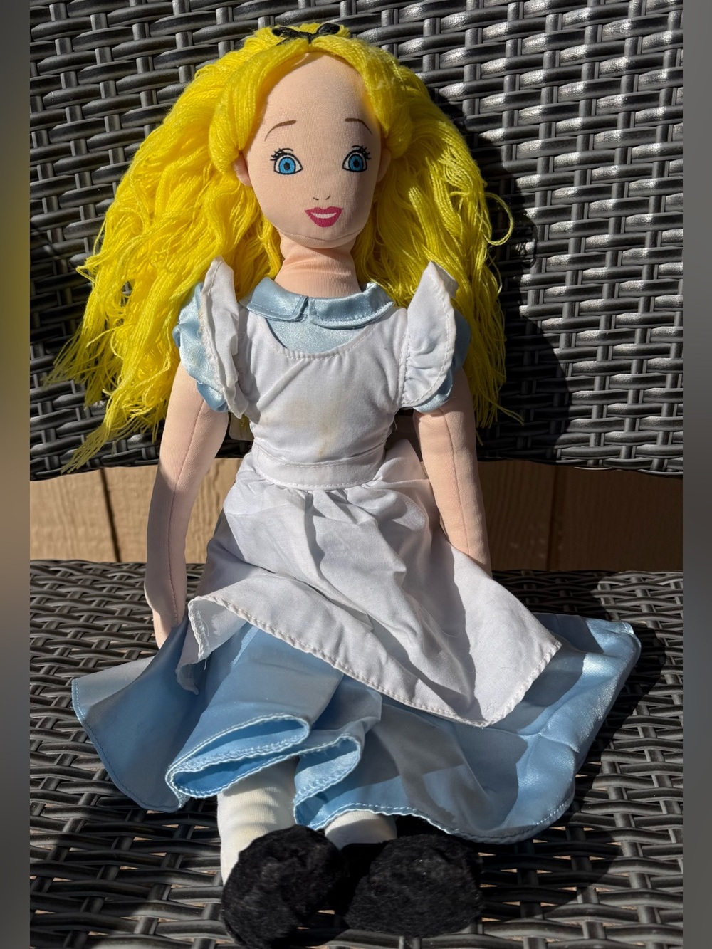 Vintage Disney Theme Parks Alice in Wonderland ALICE RAG DOLL 17" Plush RARE